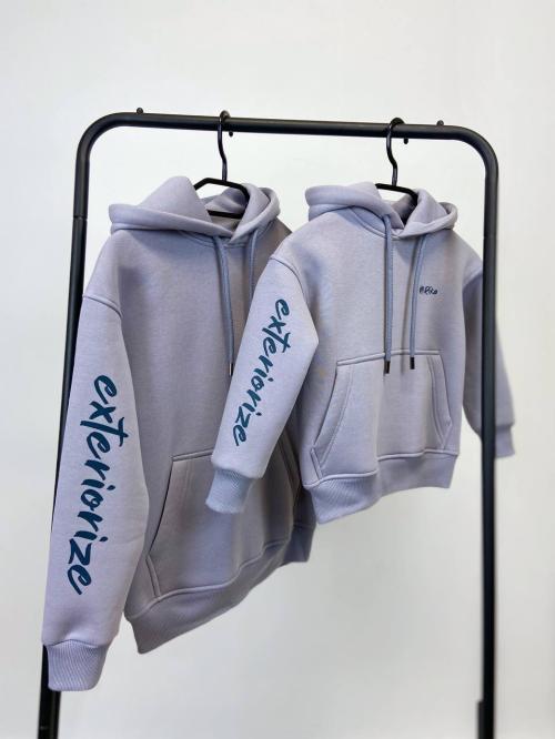 Спортивний костюм підлітковий для дівчат з принтом — сірий