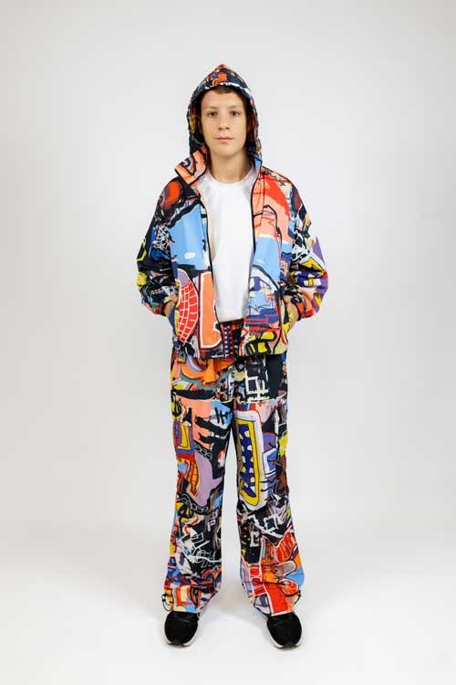 Дитячий спортивний костюм для хлопчика – яскравий принт, вітровка та штани